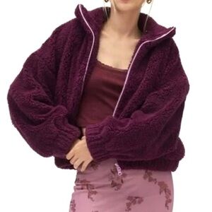 NWOT Urban Outfitters Kimchi Blue Snow Bunny Piled Fleece Zip-Up Jacket Size L